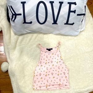 Crop top from Forever 21 size Small. Never used